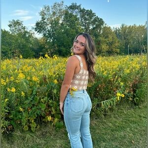 Meet your Posher, Haley!😇😋👚🌷🌞